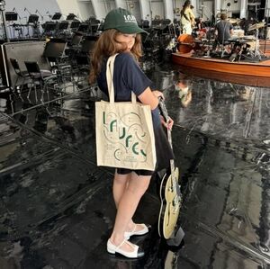 Meet your Posher, Jen